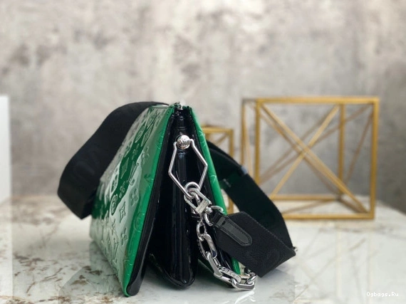 LOUIS VUITTON PM COUSSIN 0211